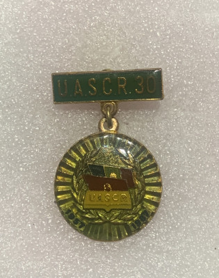 Insigna UASCR 30 ani 1957-1987 foto