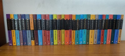 Agatha Christie - Colecție de romane polițiste (53 volume) foto