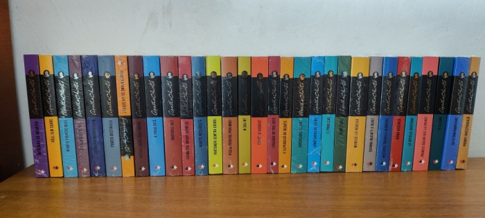 Agatha Christie - Colecție de romane polițiste (53 volume)