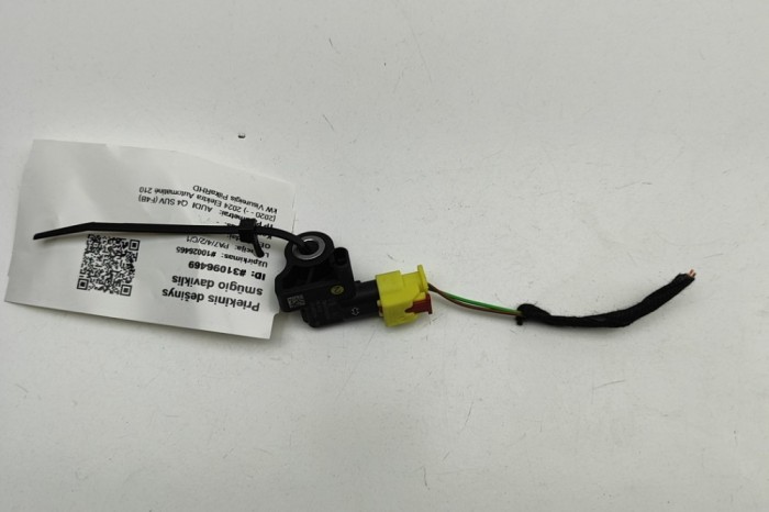 Senzor de impact dreapta față AUDI Q4 SUV F4B 2024 OEM: 3WA959651A 31096469