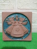 PLACA basorelief din ceramica JIE GANTOFTA , design Solveig Nyqvist , decor cu dans traditional suedez , semnata