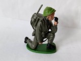 bnk jc Britains Ltd Herald 42 - Khaki Infantry - radiotransmisionist