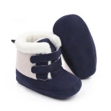 Cizmulite bleumarine cu gri pentru baietei (Marime Disponibila: 3-6 luni