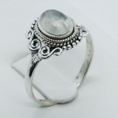 Inel argint Ornament oval cu Piatra Lunii (Marime inele - US: 10 - diametru