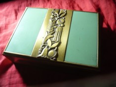 Caseta veche bijuterii - Art Deco - metal si email , frumos ornamentata ,15,3x