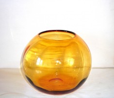 Studio Art: Vaza sferica cristal amber marigold suflata manual - ball vase