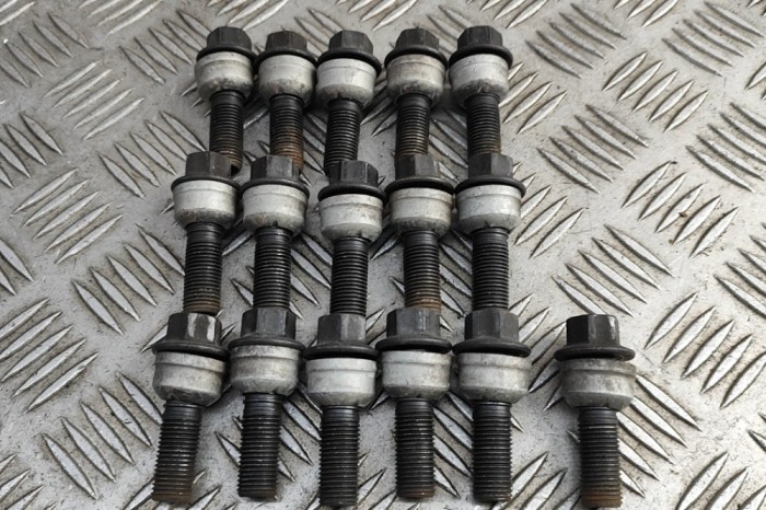 Set prezoane roata PORSCHE CAYENNE Coupe 9YB 2023 OEM: WHT010066 30745697
