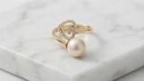 Cumpara ieftin Inel din Argint 925 Placat cu Aur Golden Heart Pearl , Eleganta Asimetrica E i Rafinament Atemporal