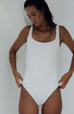 MUUV. costum de baie dintr-o bucată CLASSIC OPENBACK WAFFLE culoarea alb, cupa moale, MUUV.