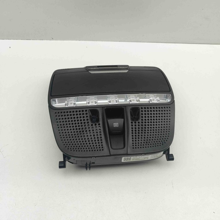 Iluminare interioară MERCEDES-BENZ C T-Model S205 2015 OEM: A0009002507,A0009068503,A0008275323 31557539