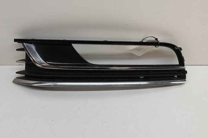 Grila st&acirc;nga față VW PASSAT Variant B7 365 2012 OEM: 3AA853665A 30293197