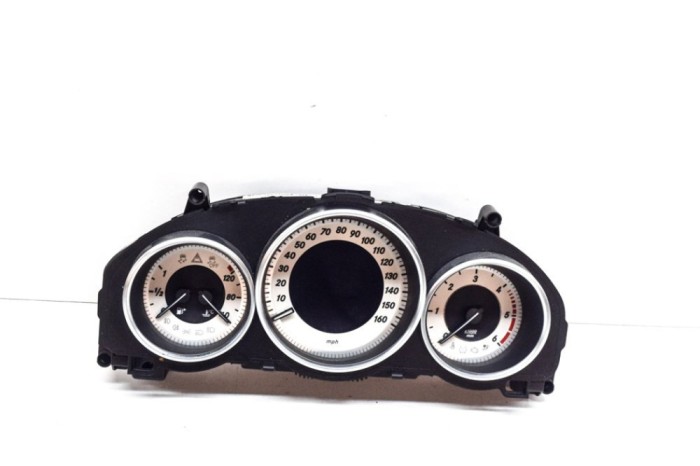 Ceas de bord MERCEDES-BENZ E Cabrio A207 2015 OEM: A2129020310,A2C53435305,A2129029710,A2129029610,A2C98288800,A2129017208,A2129020510,A2129020210,A21