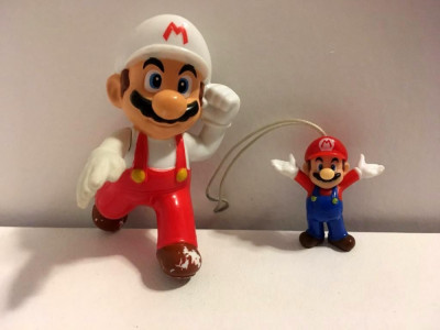 * Lot 2 figurine Mario, platic, 4cm si 8cm foto