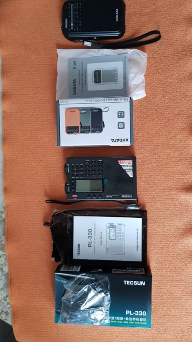 Doua radiouri nefolosite