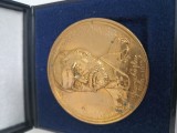 Mari scriitori romani ,Medalie bronz aurit Centenarul George Cosbuc 1866-1966 . Diametru 60 mm