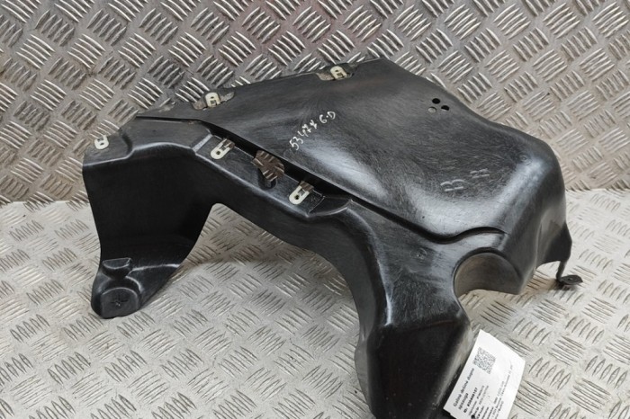 Scut motor dreapta spate BMW 3 G20, G28 2024 OEM: 7340868 30448157