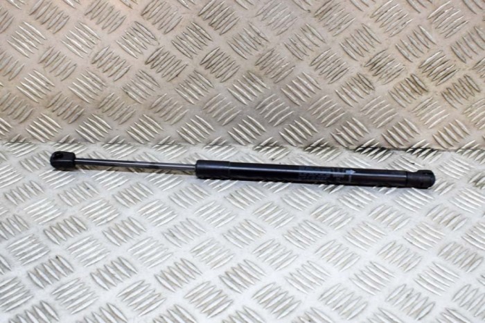 Amortizor capota st&acirc;nga față MASERATI LEVANTE SUV M161 2023 OEM: 670033513,06700335130 21093903