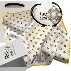 Set cadou esarfa satin floral cu brosa