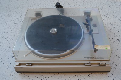 Pick up Marantz TT 1200 foto