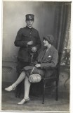 P2599N Sublocotenent rom&acirc;n cu sabie, anii 1920, Foto Carmen Sylva F Gross, București