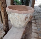 Jardiniera ghiveci mare cu placaj de piatra sparta 45 cm. diametru