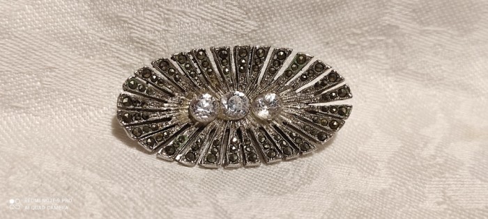 argint BROSA ornata cu ZIRCONII si MARCASITE manopera EXCEPTIONALA unica VECHE