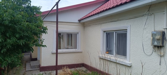 V&acirc;nd teren Lumina, 3000 mp