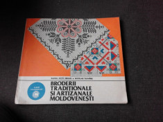 BRODERII TRADITIONALE SI ARTIZANALE MOLDOVENESTI , ELENA NITA IBRIAN foto