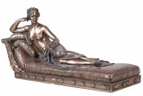 Statueta cu o femeie sezand din rasini WU73067A4, Nuduri