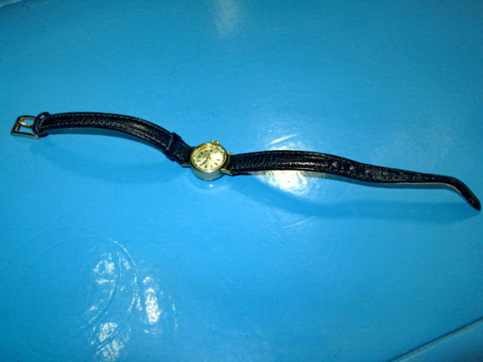 5900-I-CERTINA-Ceas dama vechi mecanic Swiss made OTEL INOXIDABIL PLACAT AUR 20 MICRONI functional fara Revizia Tehnica.