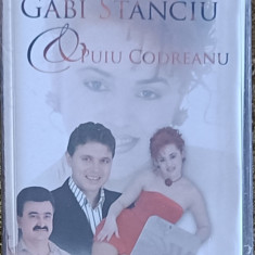 Gabi Stanciu si Puiu Codreanu , casetă audio sigilată cu muzică de petrecere