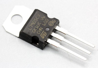 UA7905 CI REGULATOR TENSIUNE NEGATIV TO220-3 SO34 -5V/1,5A -ROHS- Circuit Integrat foto