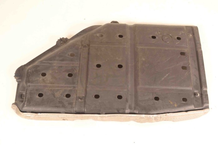 Scut motor central spate LEXUS RX _L2_ 2018 OEM: 77641-48100,77606-48150