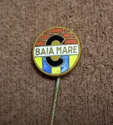 Insigna fotbal - &amp;quot;CONSTRUCTORUL&amp;quot; BAIA MARE foto