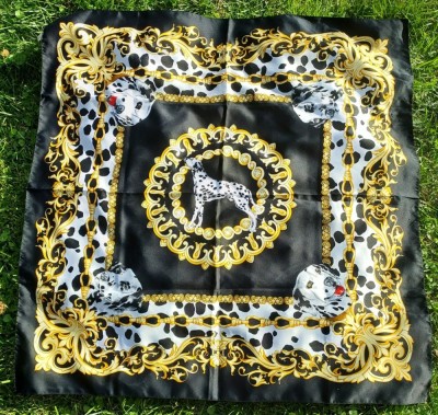 Batic / esarfa Made in Italy, Italia, poliester matasos, motiv cu caine Dalmatian, 87x87cm foto