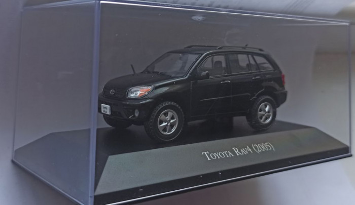 Macheta Toyota RAV4 MK3 XA30 2005 - IXO/Altaya 1/43