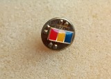 QW9 J 22 - insigna - steag - Romania - tricolorul - miniatura