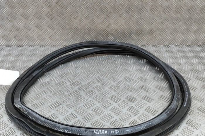Garnitura ușă dreapta față AUDI Q4 Sportback F4N 2023 OEM: 11A867912B | 28112696