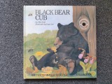 BLACK BEAR CLUB - Carte povesti in limba engleza