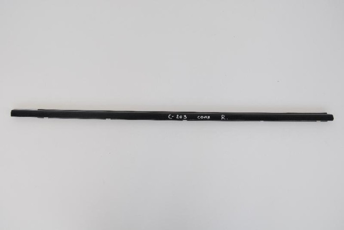 Chedar geam ușă dreapta față MERCEDES-BENZ C W203 2000 OEM: NER 1748166