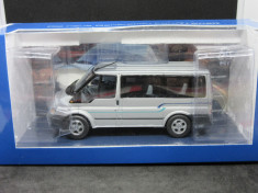 Macheta Ford Transit bus Minichamps 1:43 foto