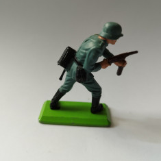 bnk jc Britains Ltd Deetail 607 - soldat german WW II