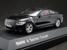 Macheta Bmw seria 4 coupe Iscale 1:43 foto