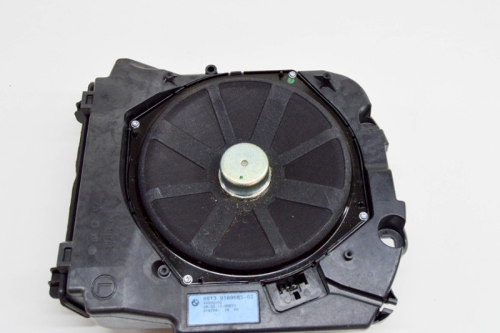 Subwoofer podea st&acirc;nga BMW 6 Coupe F13 2013 OEM: 9169685 | 17431639