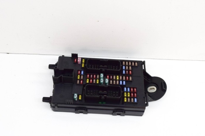 Modul panou de siguranțe VOLVO V90 II 2017 OEM: 31346672 20573772