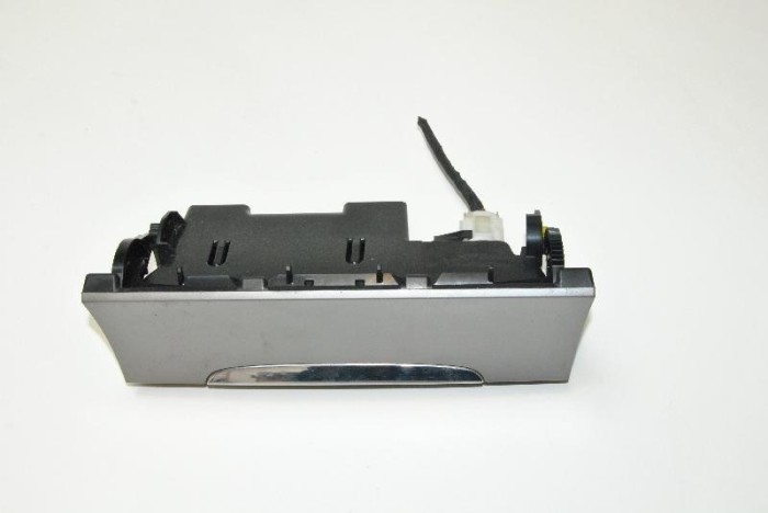 Scrumiera VW PASSAT B6 3C2 2007 OEM: 3C0863284,3C0857961 2378614