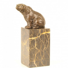 Urs sezand-statueta din bronz pe un soclu din marmura SL-5