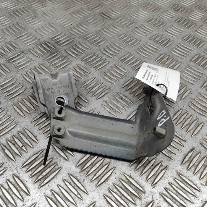 Suport aripa dreapta față VW GOLF VII 5G1, BQ1, BE1, BE2 2015 OEM: 5G0821136B,5G0809471,5G0809561 25302874
