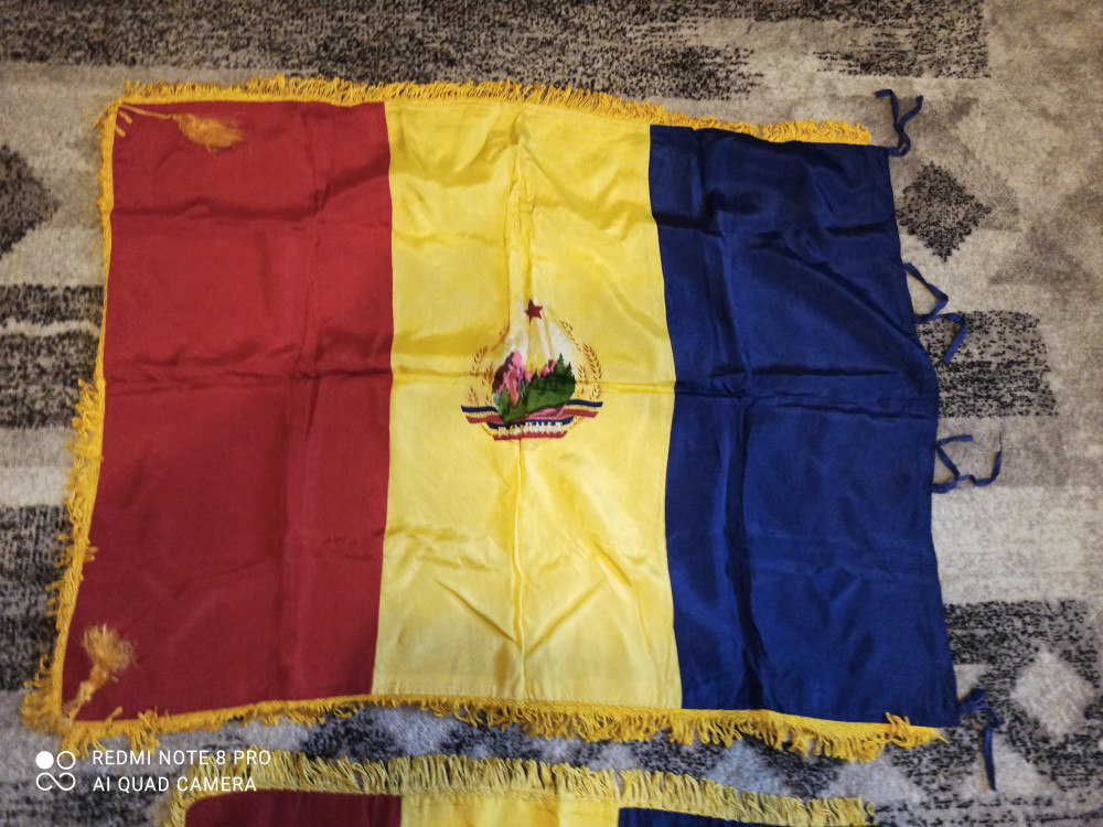 Steag drapel mătase original cu franjuri și ciucuri RSR, comunism,  Ceaușescu,nou | arhiva Okazii.ro