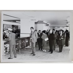 VIZITAREA RAIONULUI DE PIESE AUTO , DESCHIDEREA MAGAZINUL I.D.M.S , SOS. COLENTINA 64 , FOTOGRAFIE , MAI , 1977
